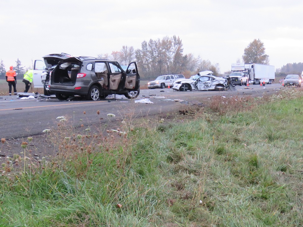 Fatal I5 Crash Near Woodburn leaves one dead and several Hurt